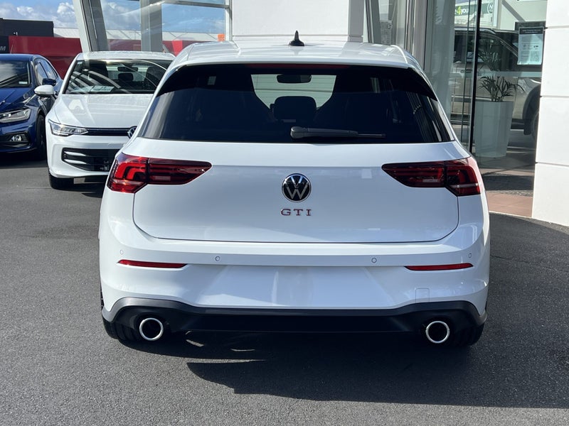 2025 Volkswagen Golf GTI 195kW TOURING PACKAGE image 5