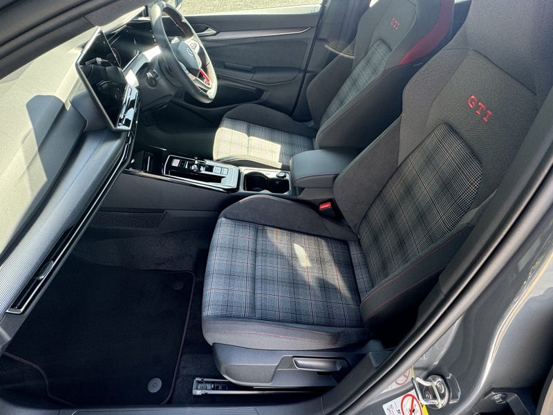 2025 Volkswagen Golf GTI image 5