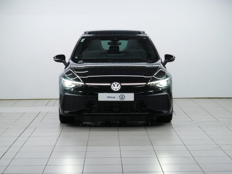 2025 Volkswagen Golf GTI image 2