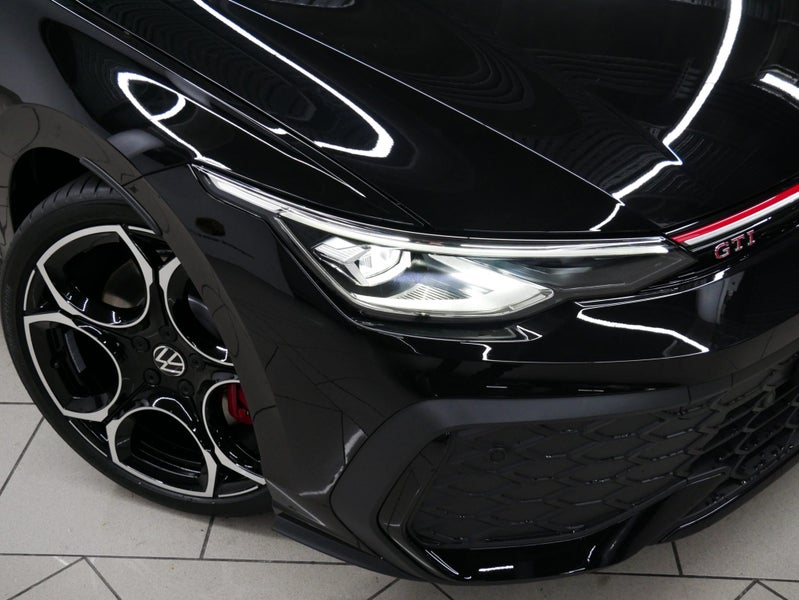 2025 Volkswagen Golf GTI image 5