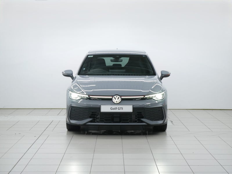 2025 Volkswagen Golf GTI image 2