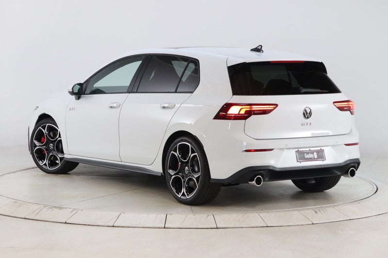 2025 Volkswagen Golf GTI image 4