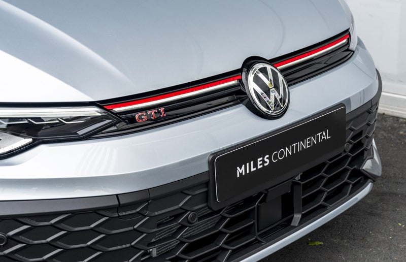 2025 Volkswagen Golf GTI Facelift 195kW Petrol... image 3