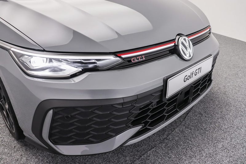 2025 Volkswagen Golf GTI with Touring Pack image 2