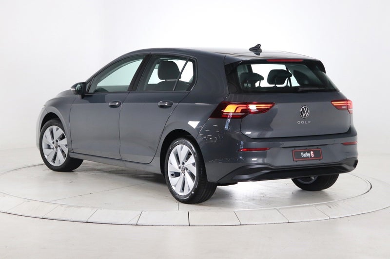 2025 Volkswagen Golf Life image 3