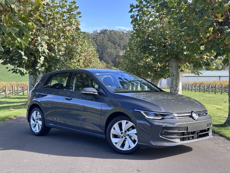 2025 Volkswagen Golf Life image 1