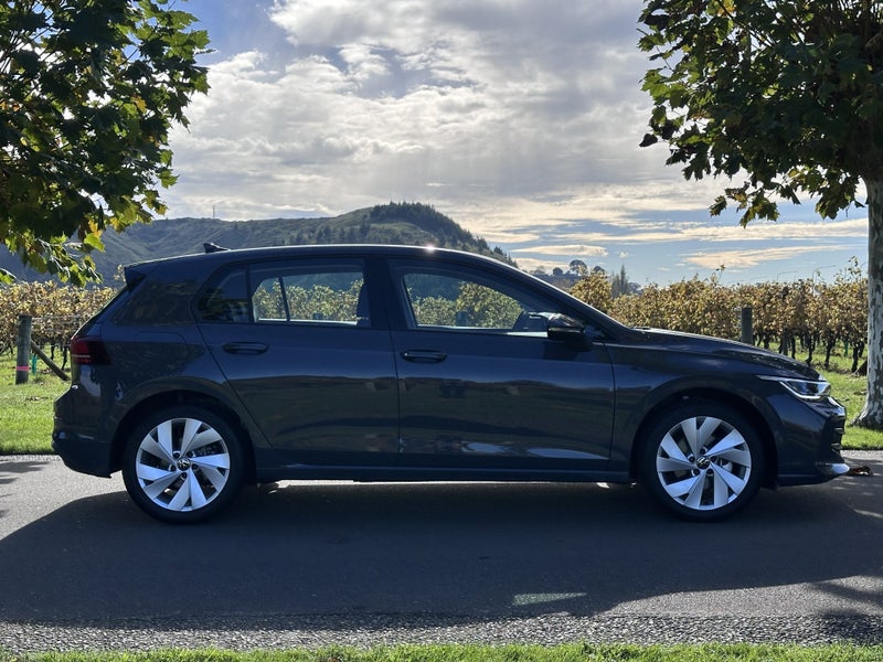 2025 Volkswagen Golf Life image 2