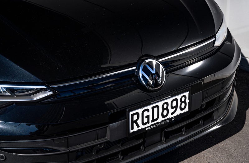 2025 Volkswagen Golf Life 110kW Petrol Auto / T... image 2