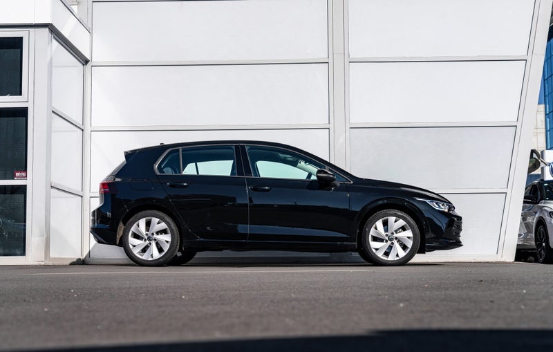 2025 Volkswagen Golf Life 110kW Petrol Auto / T... image 3