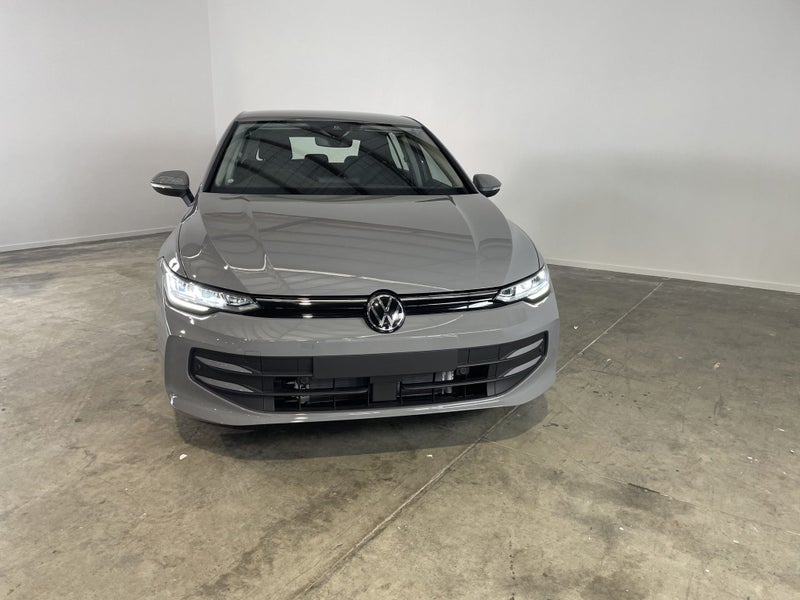 2025 Volkswagen Golf Life image 5