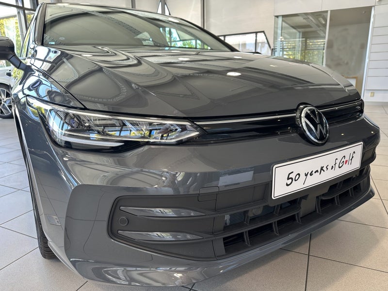 2025 Volkswagen Golf Life image 3