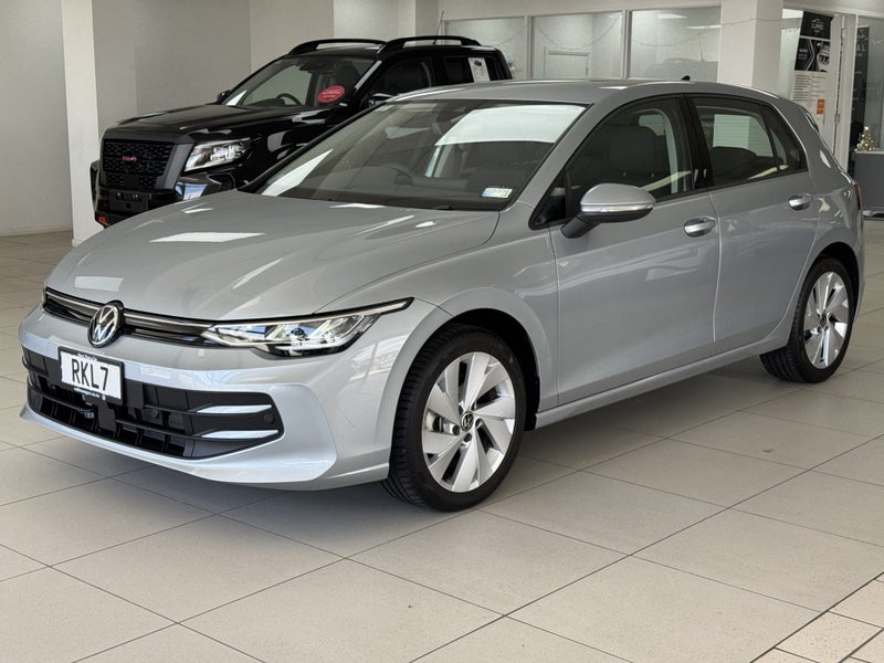 2025 Volkswagen Golf Life 1.4Pt/8At image 3