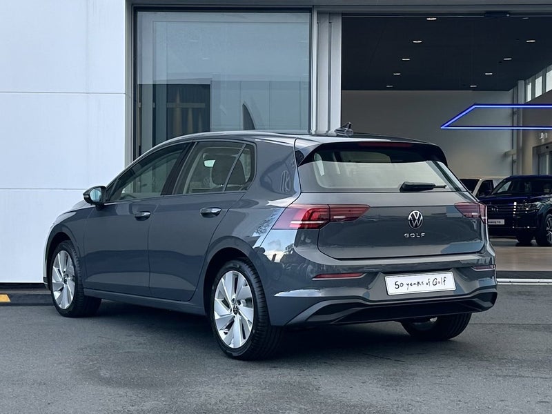 2025 Volkswagen Golf Life 1.4PT/8AT image 5