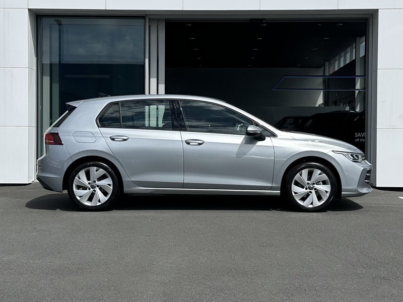 2025 Volkswagen Golf Life 1.4Pt/8At image 4