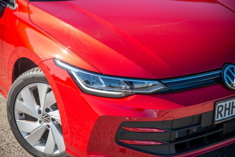 2025 Volkswagen Golf Life 1.4TSI 110kW image 3