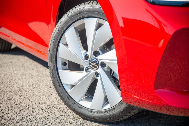 2025 Volkswagen Golf Life 1.4TSI 110kW image 4