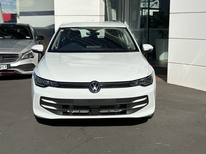 2025 Volkswagen Golf LIFE 1.4TSI image 2