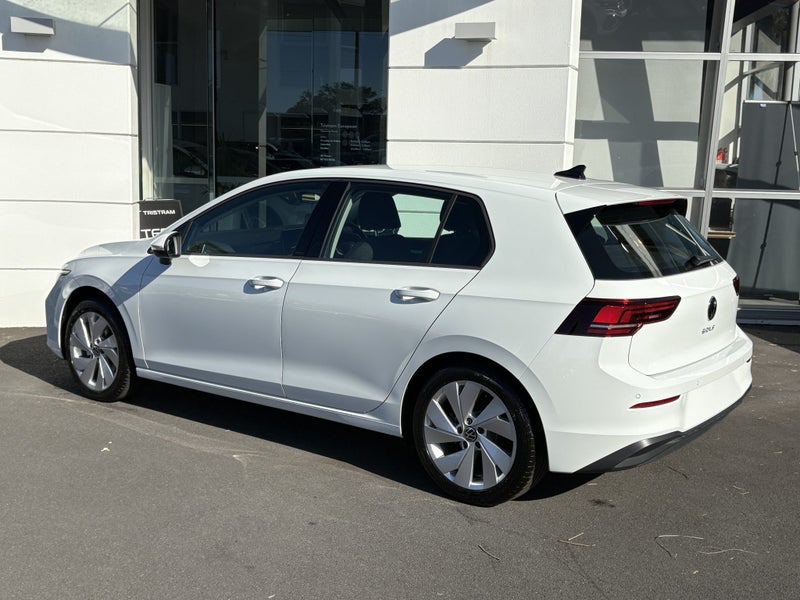 2025 Volkswagen Golf LIFE 1.4TSI image 4