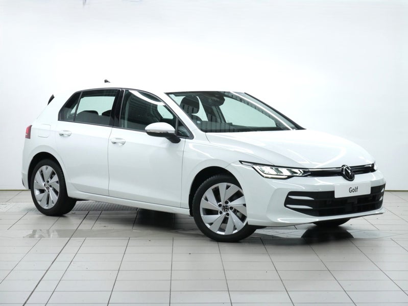 2025 Volkswagen Golf Life image 1