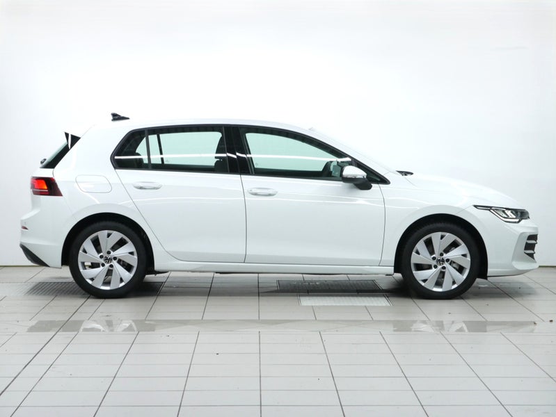 2025 Volkswagen Golf Life image 5