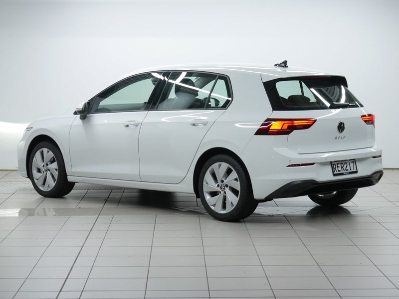 2025 Volkswagen Golf Life image 3