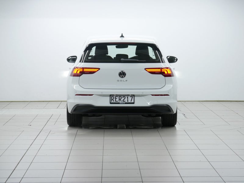 2025 Volkswagen Golf Life image 4