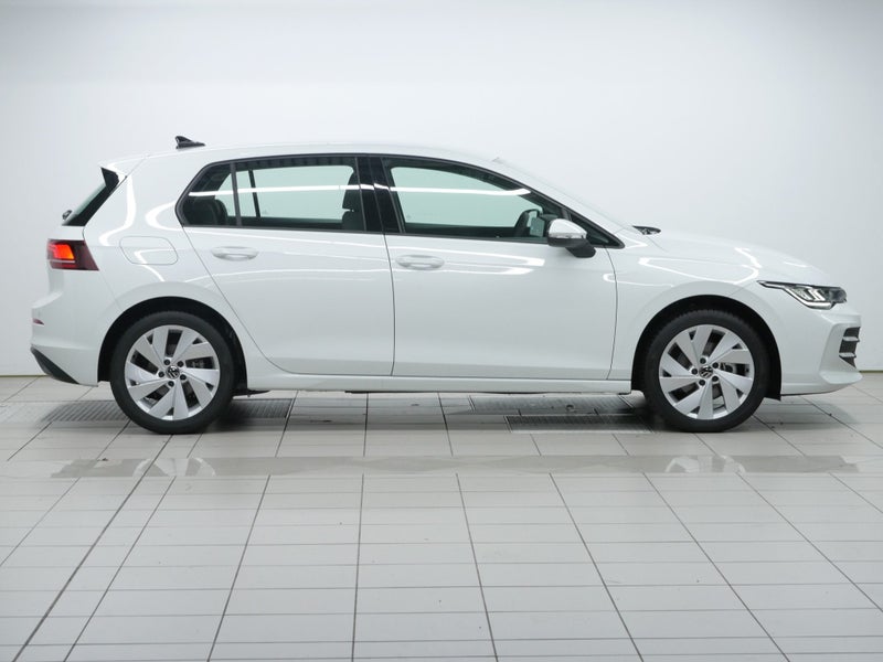 2025 Volkswagen Golf Life image 5