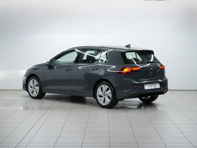 2025 Volkswagen Golf Life image 3