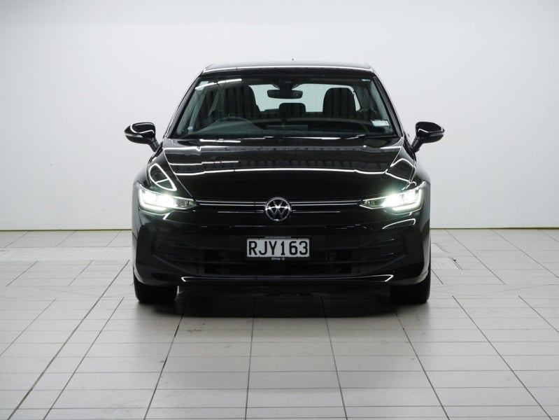 2025 Volkswagen Golf Life image 2