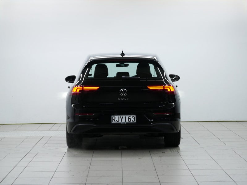 2025 Volkswagen Golf Life image 4