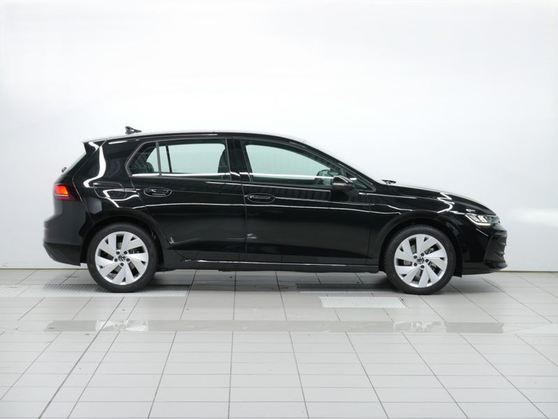 2025 Volkswagen Golf Life image 5