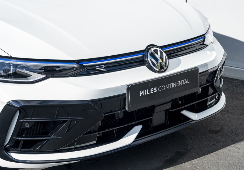 2025 Volkswagen Golf R 245kW AWD Auto image 3