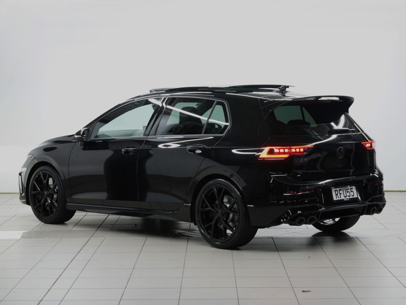 2025 Volkswagen Golf R image 3