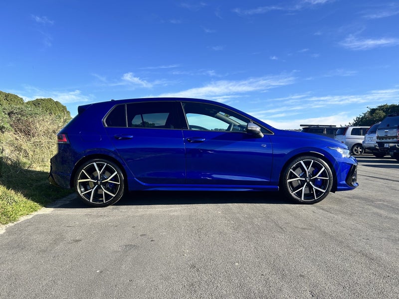 2025 Volkswagen Golf R image 4
