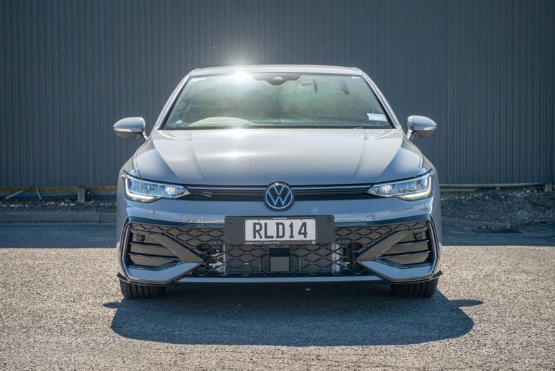 2025 Volkswagen Golf R-Line 1.4 image 2