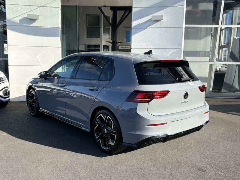 2025 Volkswagen Golf R-Line 1.4Pt/8AT image 5
