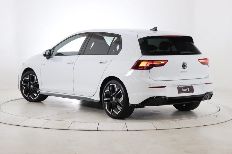 2025 Volkswagen Golf R-Line image 4