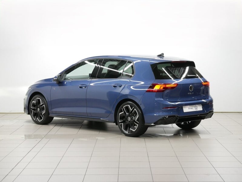 2025 Volkswagen Golf R-Line image 3