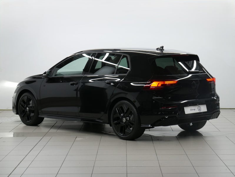 2025 Volkswagen Golf R-Line image 3