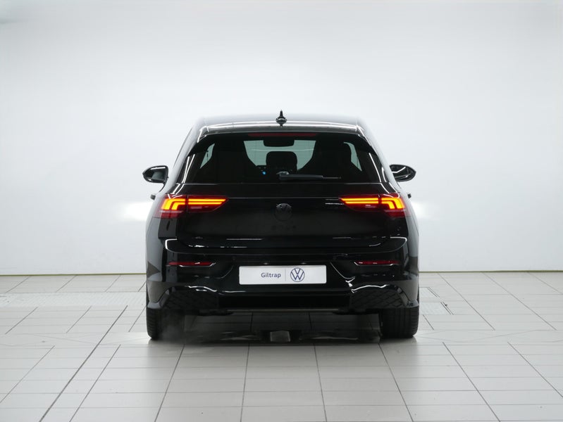 2025 Volkswagen Golf R-Line image 4