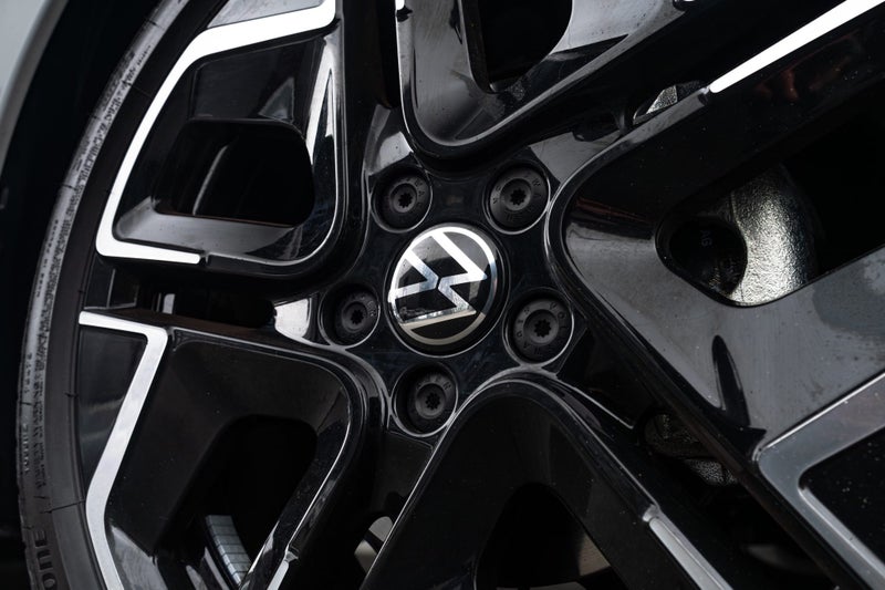 2025 Volkswagen Golf R-Line Facelift 110kW Petr... image 4