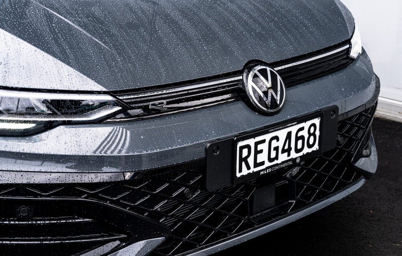 2025 Volkswagen Golf R-Line Facelift 110kW Petr... image 3