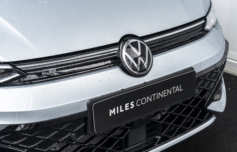 2025 Volkswagen Golf R-Line Facelift 110kW Petr... image 3