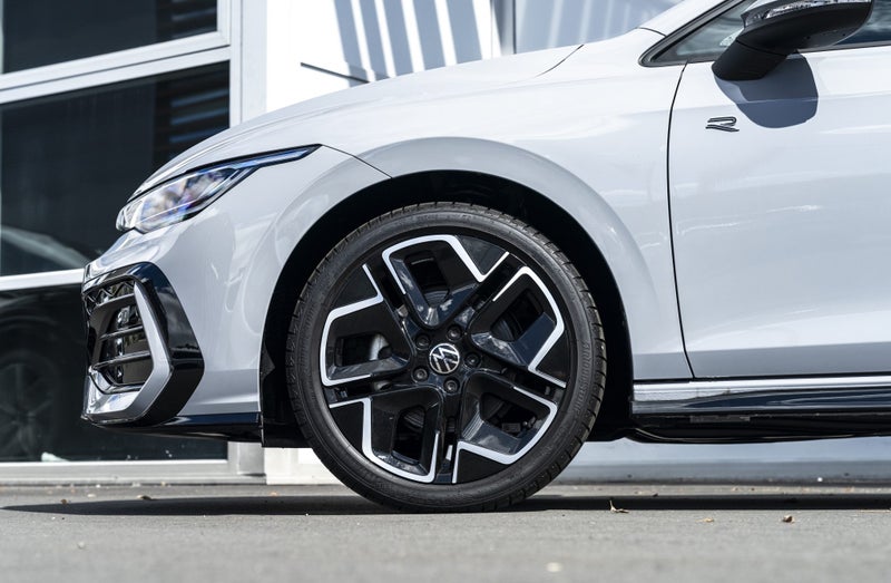 2025 Volkswagen Golf R-Line Facelift 110kW Petr... image 5