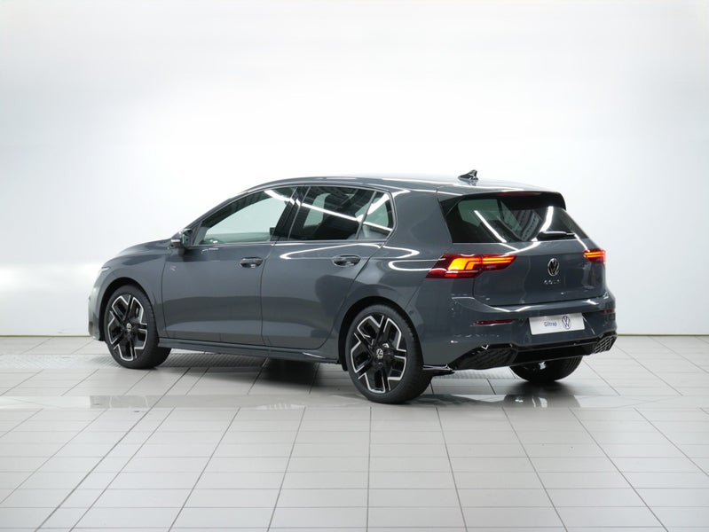 2025 Volkswagen Golf R-Line Touring image 3