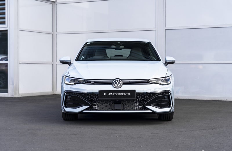 2025 Volkswagen Golf R-Line Touring Facelift 11... image 3
