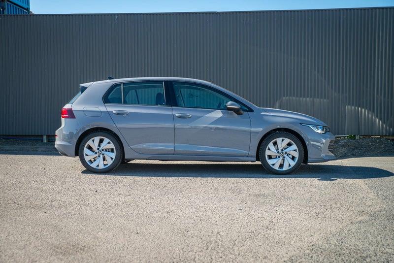 2025 Volkswagen Golf TSI Life image 5