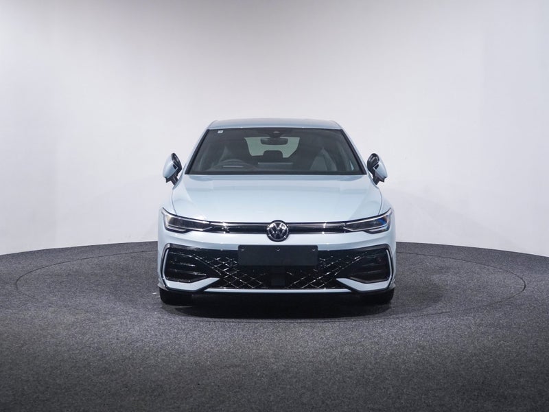 2025 Volkswagen Golf Tsi R Line Touring 110kW image 2