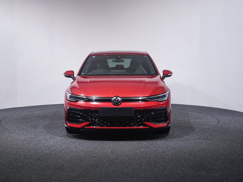 2025 Volkswagen Golf TSi R Line Touring 110kW image 2