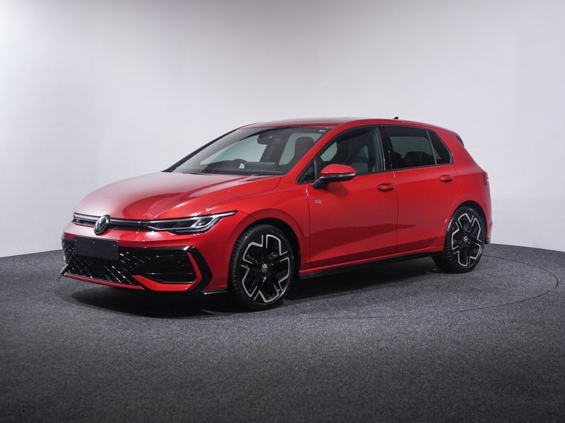 2025 Volkswagen Golf TSi R Line Touring 110kW image 3
